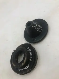 VW Bakfjädring gummifäste OEM A2063245000