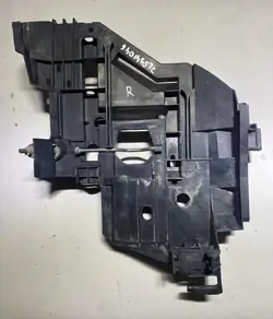 Suporte farol direito Porsche 7L5941046 usado
