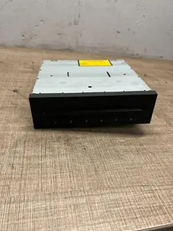 CD/DVD-vaihtaja Mercedes-Benz GL X164 OEM 89