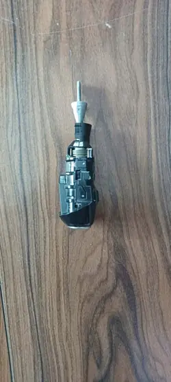 Inserción de cerradura puerta VW TIGUAN III OEM 571837167/571837168