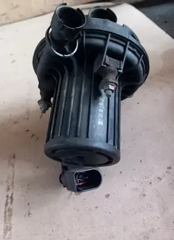 AUDI A4 B6 B7 1.8T Bomba de ar secundária 8E0906613D