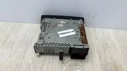 Radio CD OEM 96643697 K135/666LI para Peugeot 207