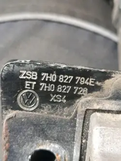 VW T5 linke hintere Türbegrenzung OEM 7H0827794E