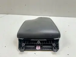 Toyota Hilux konsoli käsinoja OEM MAM84570