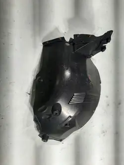 SEAT ATECA Front Right Mudguard 575854816