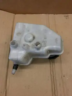 Réservoir de liquide de frein OEM 6R2611601 pour VW Polo V