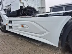 Cache Spoiler Interessieu Gauche DAF XG XG+ avec Fixation