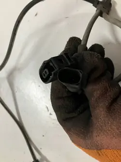 Câble capteur ABS avant droit OEM tdis Passat B8