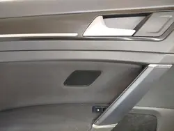 VW Golf VII R-Line Vänster Bakdörrsdekoration OEM 5G6867211GQ