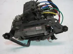 Bomba de suspensión BMW 6884682 - Pieza OEM usada