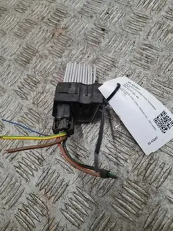 Relais ventilateur chauffage BMW OEM 2002275 X5 E53 3.0L