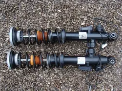 Conjunto de Amortecedores Traseiros BMW 7 F01 F02 6796927 6796928