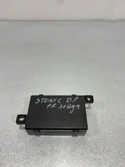 Controladores Kia Stonic OEM FBZ18216 - Usado