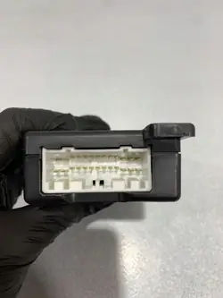 Kia Stonic Steuergeräte OEM FBZ18216 - Gebraucht
