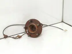 Mazda 6 taka-akselin navetta OEM FRC35220 - Käytetty