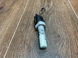 Sensor Nivel Líquido Limpiaparabrisas OEM GX7310K888AB