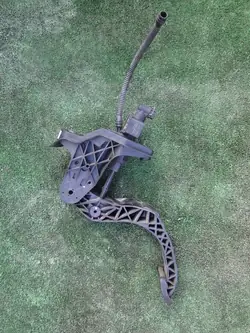 Kytkinpumpun poljinanturi Skoda Fabia III NJ