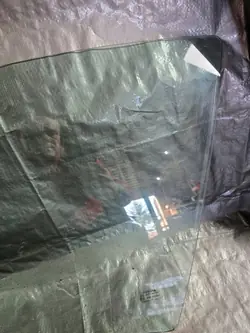 Vidro porta dianteira esquerda OYT24017 Yaris IV 2020