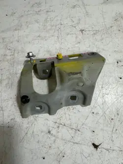Renault 5 E-Tech Kiinnitystuki OEM 641C12216R