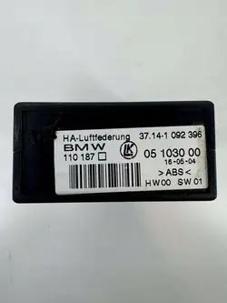 Module de Suspension Active BMW X5 (E53) 37141092396