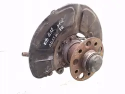 2011 Mercedes-Benz E W212 Främre knuckle A2125400117