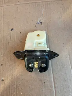 Kofferraumverschluss OEM 2112 für Nissan Note E11