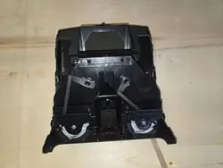 Moldura de grelha central OEM YWQ2301 para VW Golf V Caravan