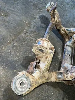 Poutre Suspension Arrière BMW E46 OEM 33316770865
