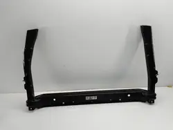 Käytetty alaosa jäähdyttimen suojus OEM 32283672 Volvo XC40