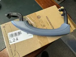 Vasen etuoven lukituskahva AUDI Q7 (4L) OEM 4L0837205GRU