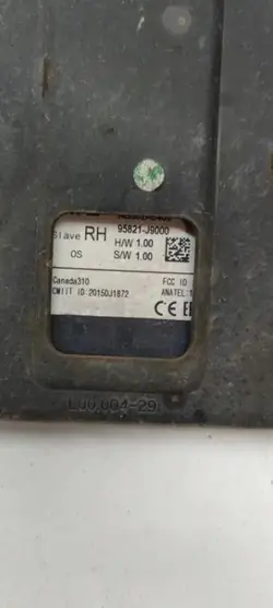 Hyundai Kona Sokean kulman anturi OEM 95821-J9000 Oikea
