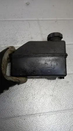 Ohjaustehostinreservuaari Volvo S60 2002 8649720