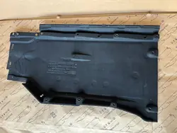 AUDI A4 B9 2.0 TFSI Underbody Shield Höger 8W0825208 OEM