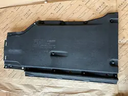AUDI A4 B9 2.0 TFSI Placa de proteção inferior direita 8W0825208 OEM