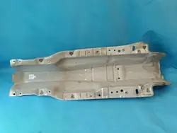 OEM 5QF825661C Tunnelin Lämpösuoja VW Tiguan II:lle