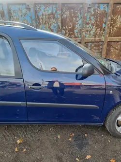 Höger framsida dörr SKODA ROOMSTER 06-10 4711