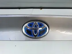 Toyota C-HR Tavaratilan Luukun Lista OEM 76811-F4010