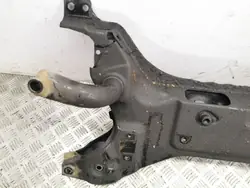Mitsubishi OE AMD64932 Vorderer Hilfsrahmen - Gebraucht