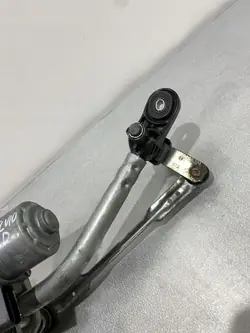 Braço Limpador Alfa Romeo Stelvio OEM FBZ19419 - Usado