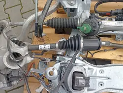 Vänster Framhjulaxel BMW G20 G21 G22 G23 8682367