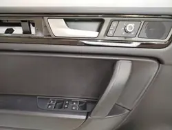 OEM 7P 197.537.626 Vänster Framdörrsklädsel VW Touareg