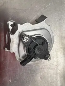 Nockenwellenversteller OEM 05E109093D für Volkswagen Golf VIII