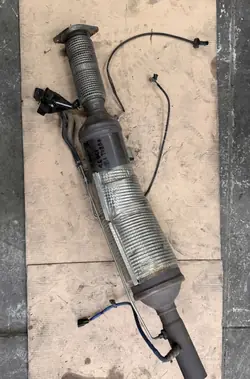 Renault Katalysaattori OEM 208027401R Käytetty