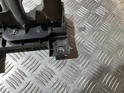 Käytetty Jäähdyttimen Kiinnike Nissan Qashqai III
