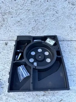 Audi Q3 8U Nostokorjaussarja OEM 8U0012109K