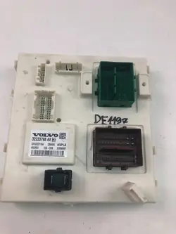 Módulo Confort Volvo OEM 32233798AE para XC90 II