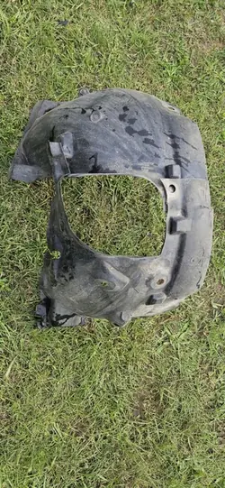 Front Left Wheel Arch Renault Clio IV Lift OEM 638458298R