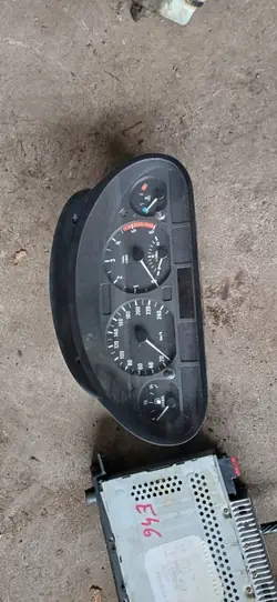 BMW E46 Instrumentpanel OEM 6910277 Begagnad
