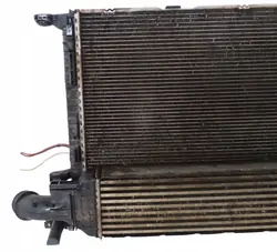 CHŁODNICA WODY INTERCOOLER WENTYLATORY AUDI Q3 8U 2.0 TDI 11-18R 8K0121251L