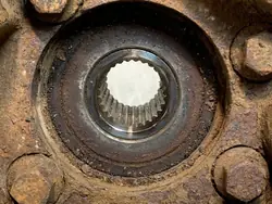 Moyeu de roue avant Subaru FBZ24668 - Pièce OE d'occasion